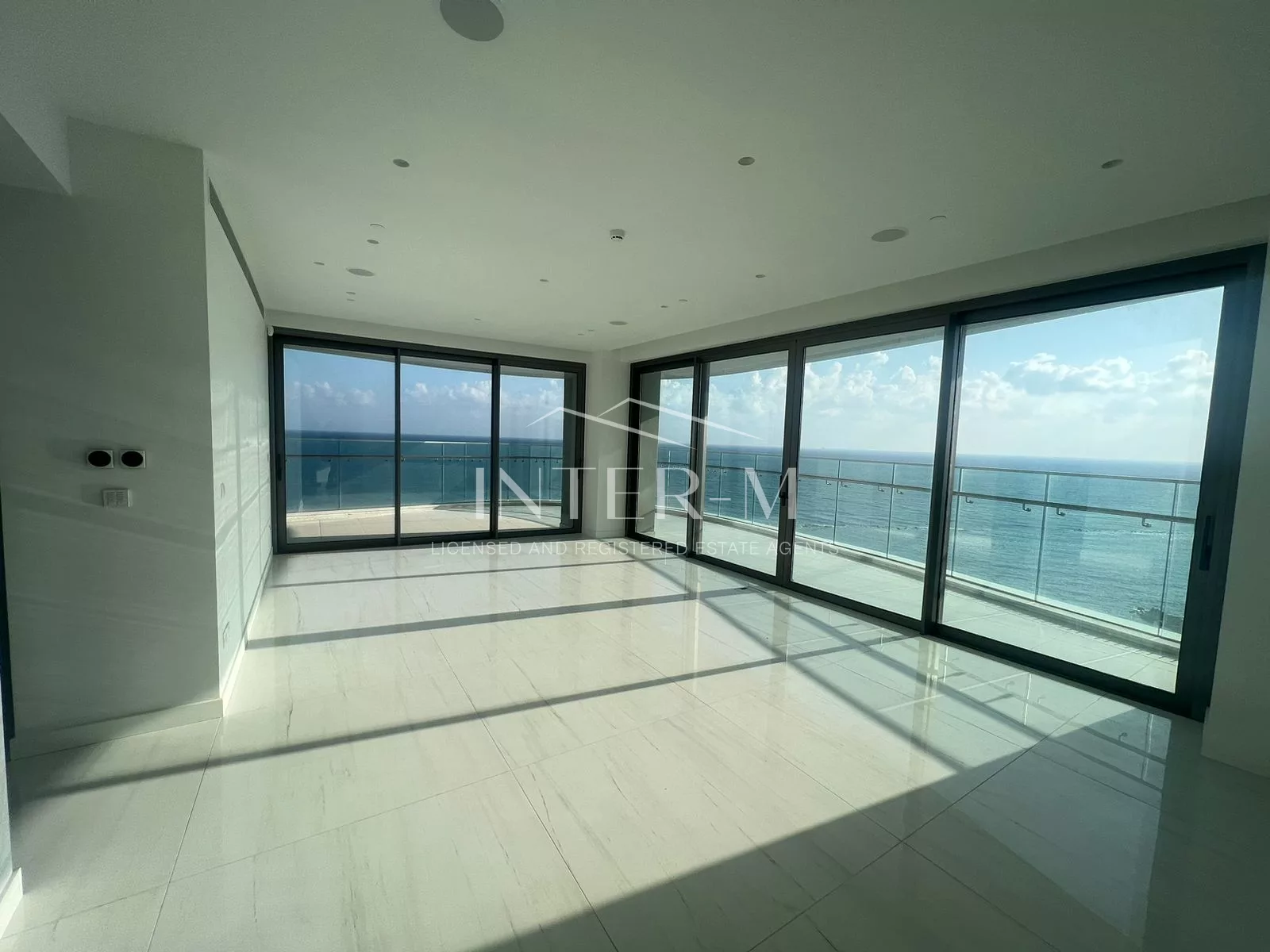 Luxury Apartment For Sale In Germasogeia ,Limassol  (3 Bedroom) photo 1