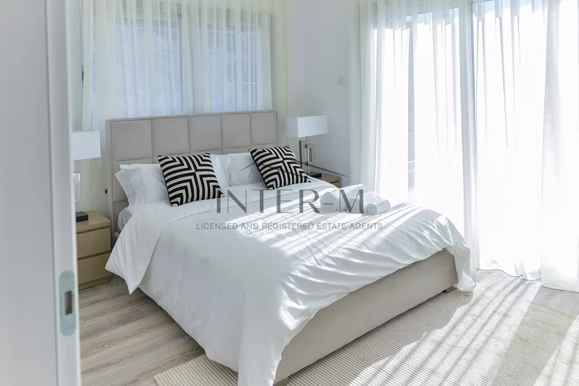 Villa In Agios Tychonas (5 Bedroom)