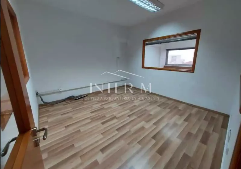 Office For Rent In Agia Zoni  (4 Bedroom) photo 3