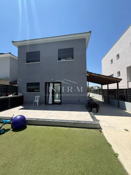 Modern Detached House With Office For Rent In Kourio Episkopi, Limassol, Cyprus (4 Bedroom) φωτογραφία 4