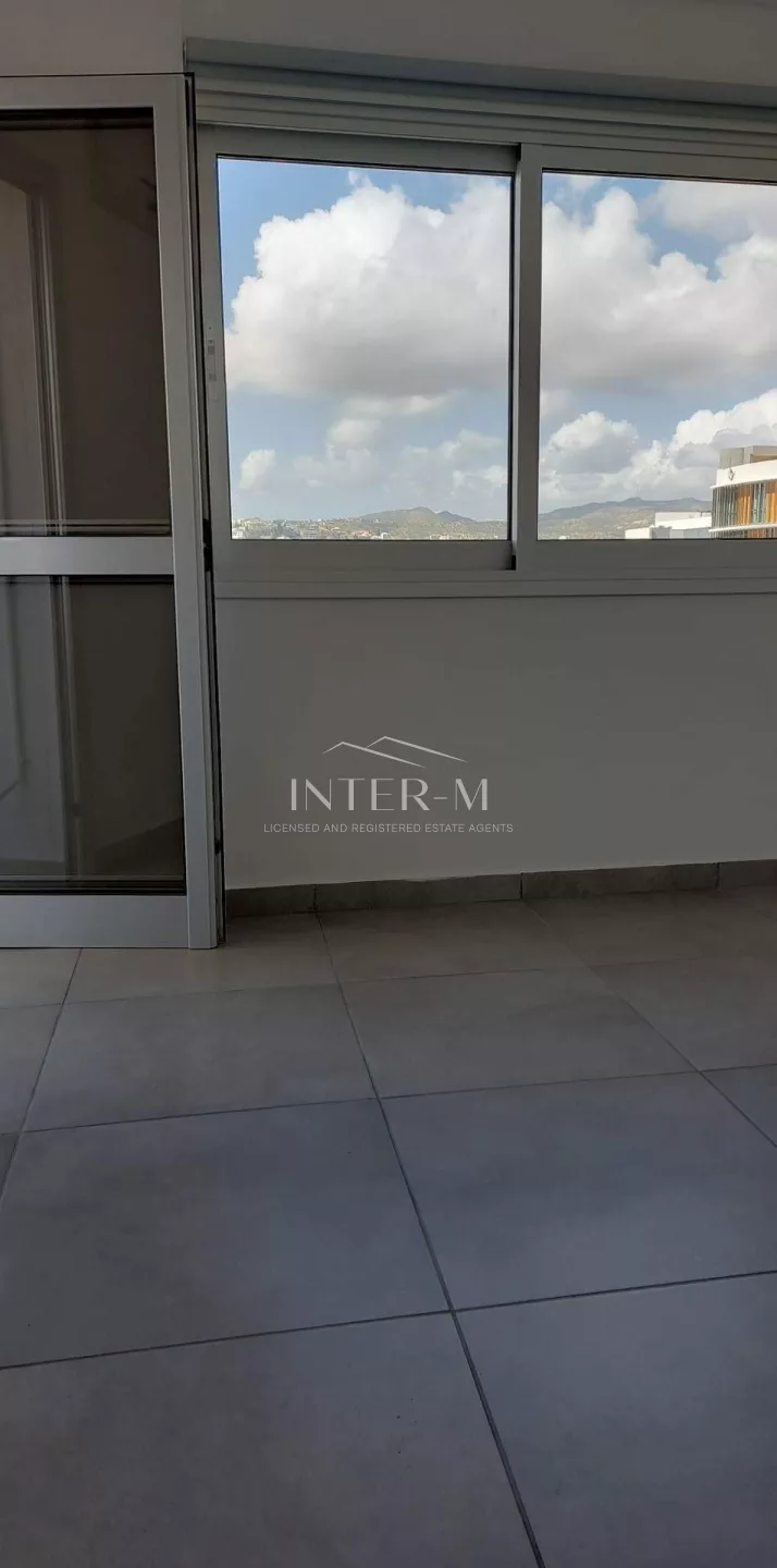 Apartment In Mesa Geitnia For Rent  (3 Bedroom) φωτογραφία 9