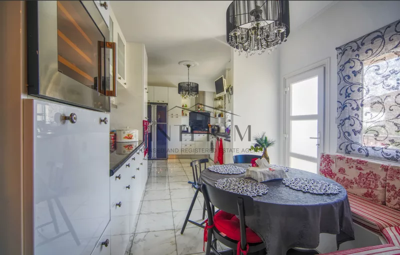 Beautiful Penthouse For Sale  In Gemrasoyia , Limassol  (4 Bedroom) photo 5