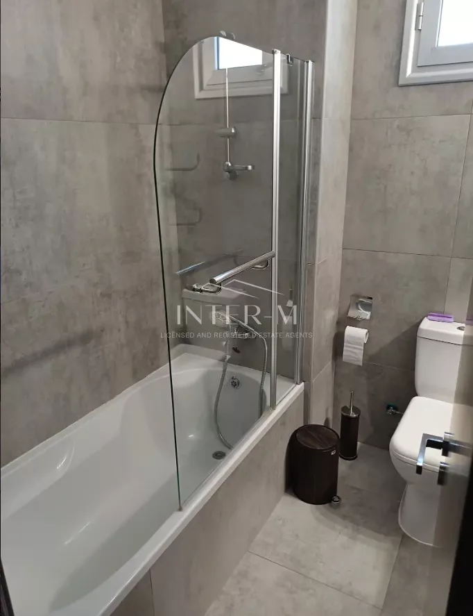 Stylish 4-Bedroom Semi-Detached House For Rent In Ypsonas, Limassol (4 Bedroom) φωτογραφία 14
