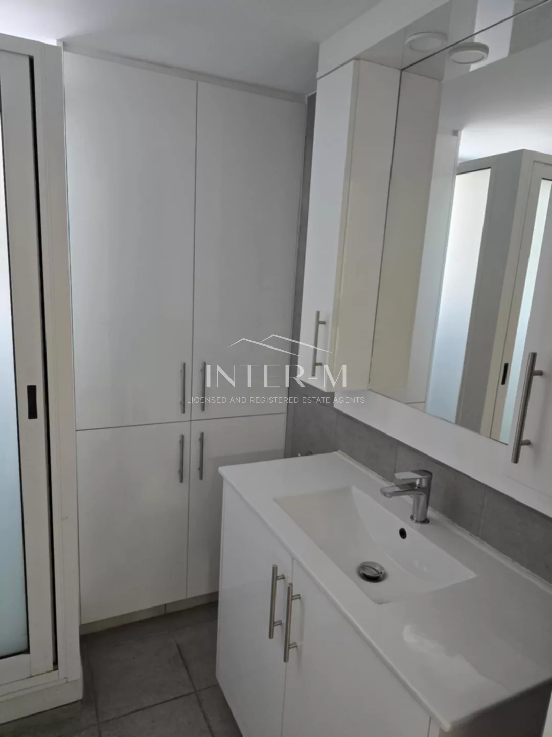 Spacious Fully Renovated 3-Bedroom Detached House For Rent In Zakaki, Limassol, Cyprus photo 3