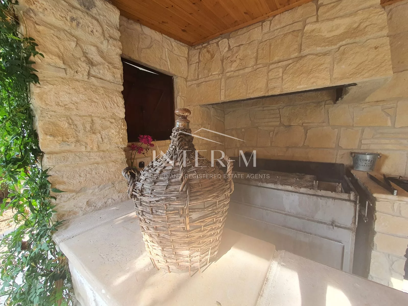Stunning Villa For Rent In Foinikaria, Limassol (4 Bedroom) photo 30