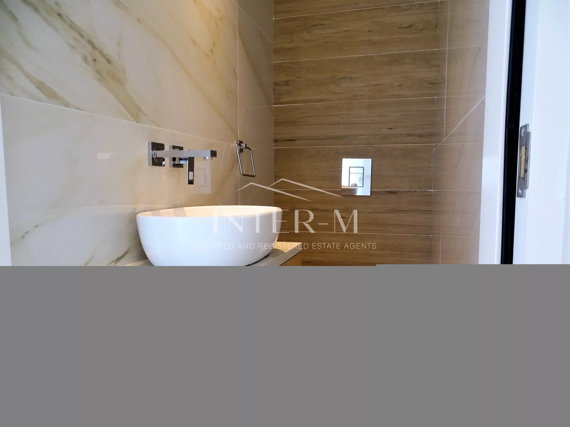 Luxury 3 Bedroom Whole Floor Apartments For Sale In Germasogeia  (3 Bedroom) φωτογραφία 16