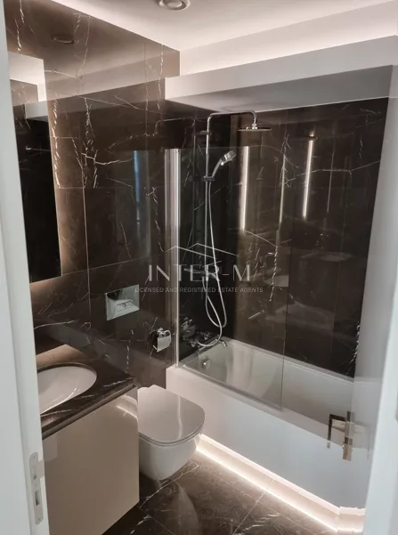 Elegant Apartment In Finikoudes, Larnaca, Cyprus (3 Bedroom) photo 11