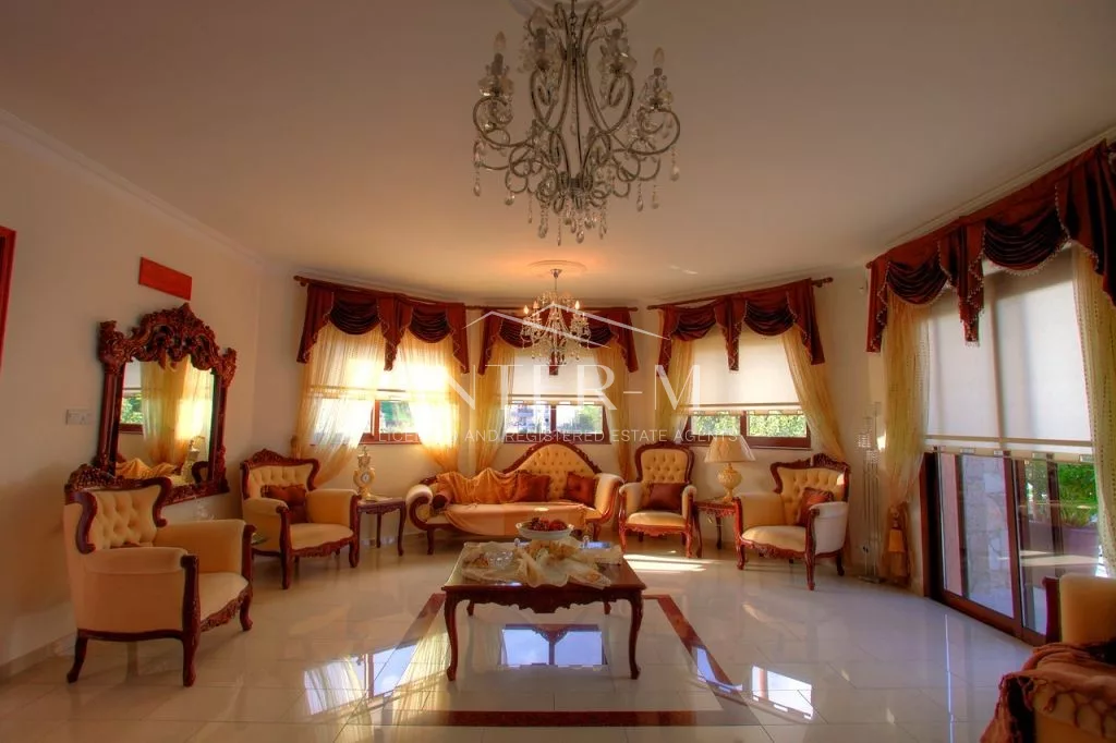 Luxury 6-Bedroom Villa For Sale In Agia Fyla, Limassol, Cyprus photo 12