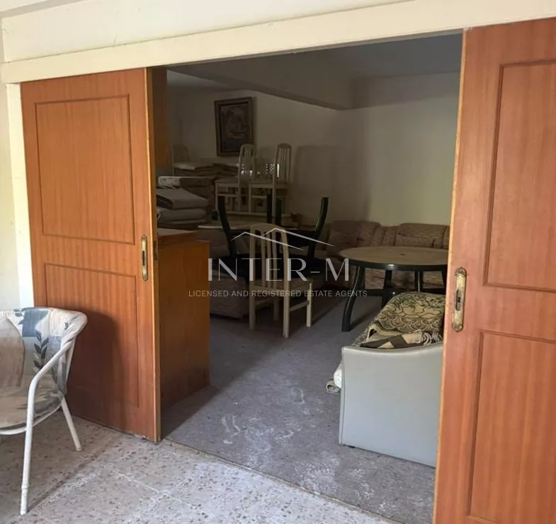 Spacious Upper Floor 5-Bedroom Residence And Yard For Sale In Kakopetria, Nicosia, Cyprus(1,097 Sq.m) photo 8