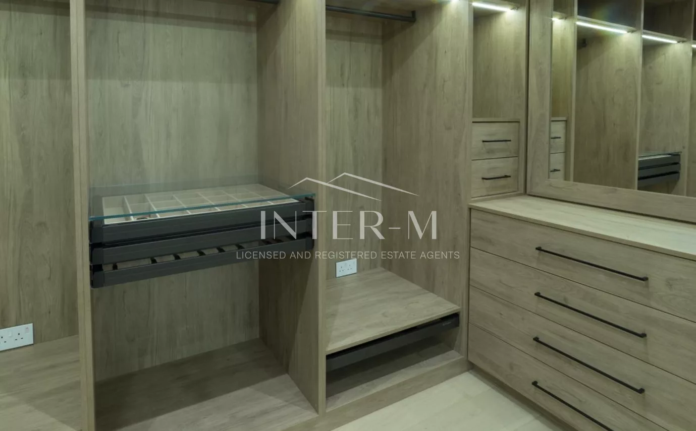 Luxury Apartment For Sale In  Germasogeia , Limassol (3 Bedroom) photo 8