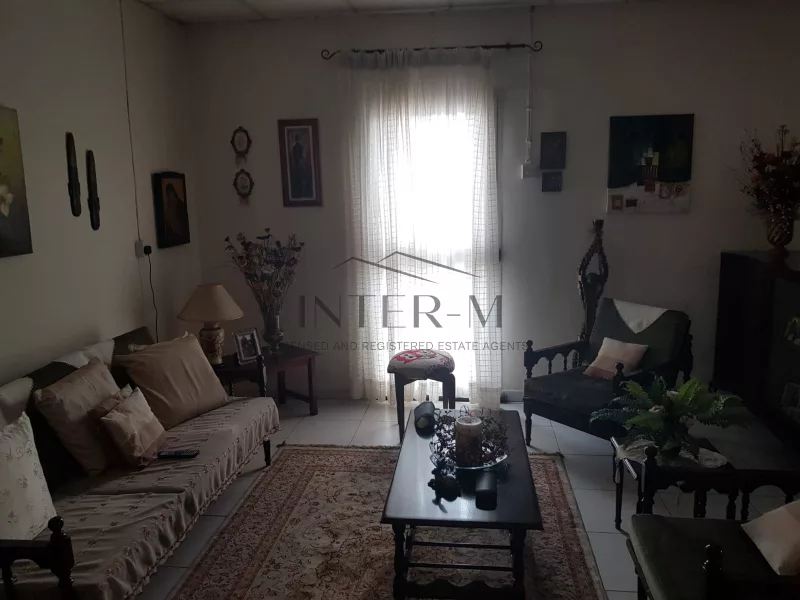 House On A Commercial Road In Mesa Geitonia (3 Bedroom) photo 2
