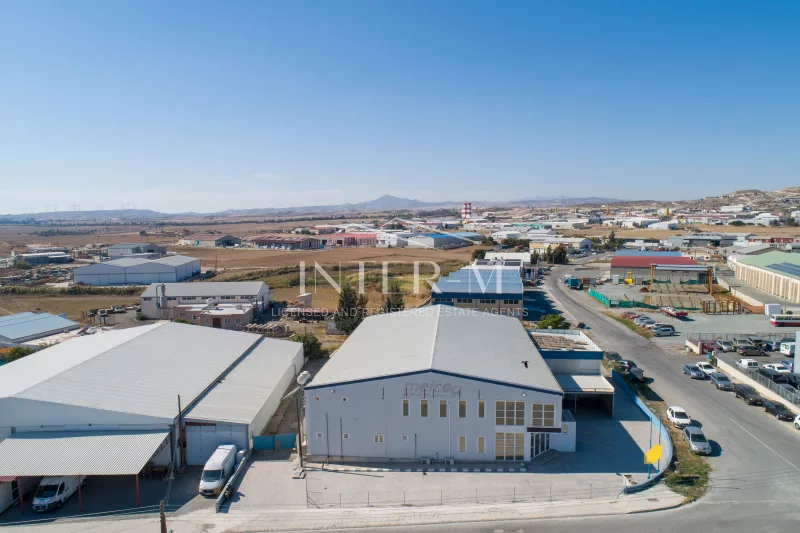 Industrial Building/Warehouse In Aradippou, Larnaca (2184 sq.m) φωτογραφία 2