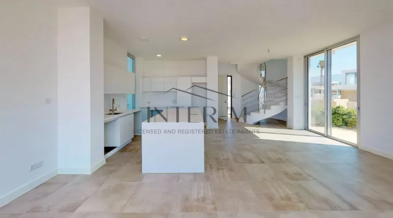 Stylish Seafront Villa For Sale In Coral Bay, Paphos, Cyprus(4 Bedrooms) photo 2