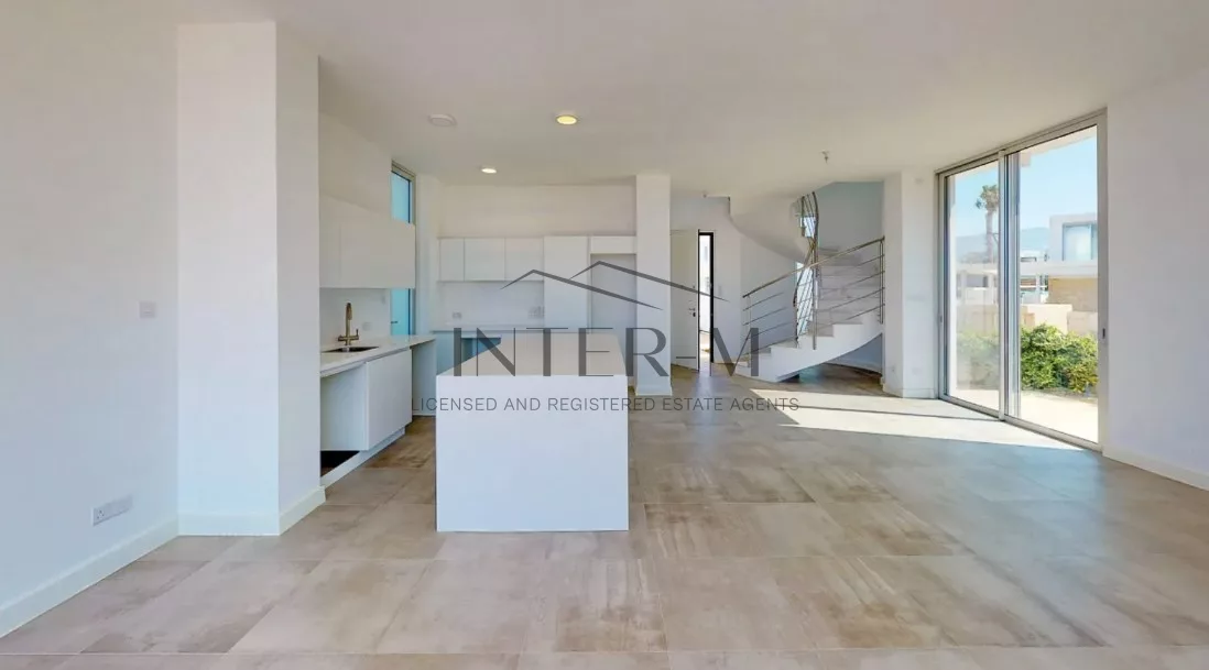 Stylish Seafront Villa For Sale In Coral Bay, Paphos, Cyprus(4 Bedrooms) photo 2