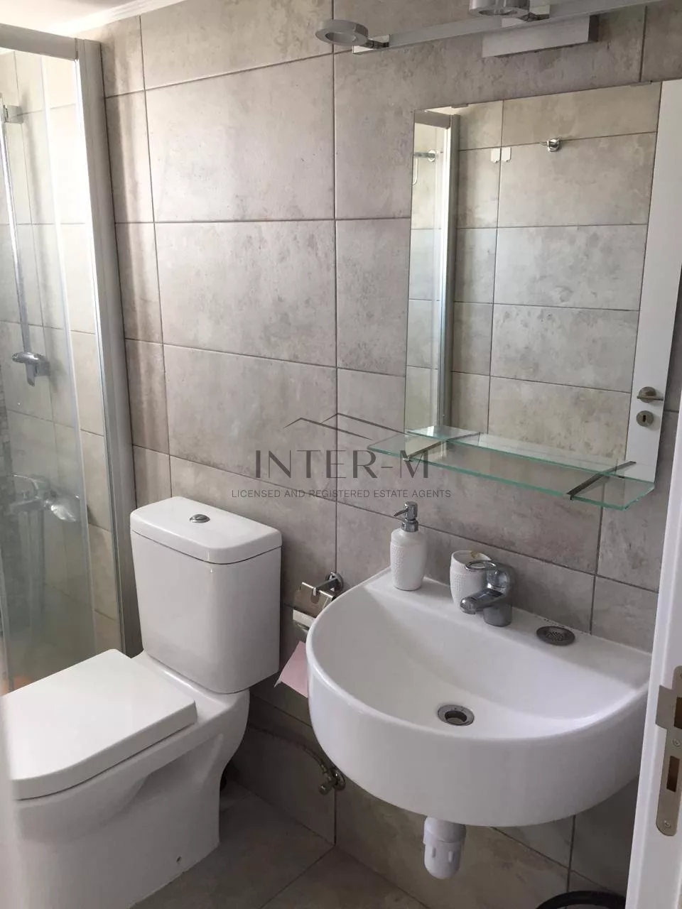 Fully Renovated Apartment For Sale In Neapolis, Limassol (2 Bedroom) φωτογραφία 3