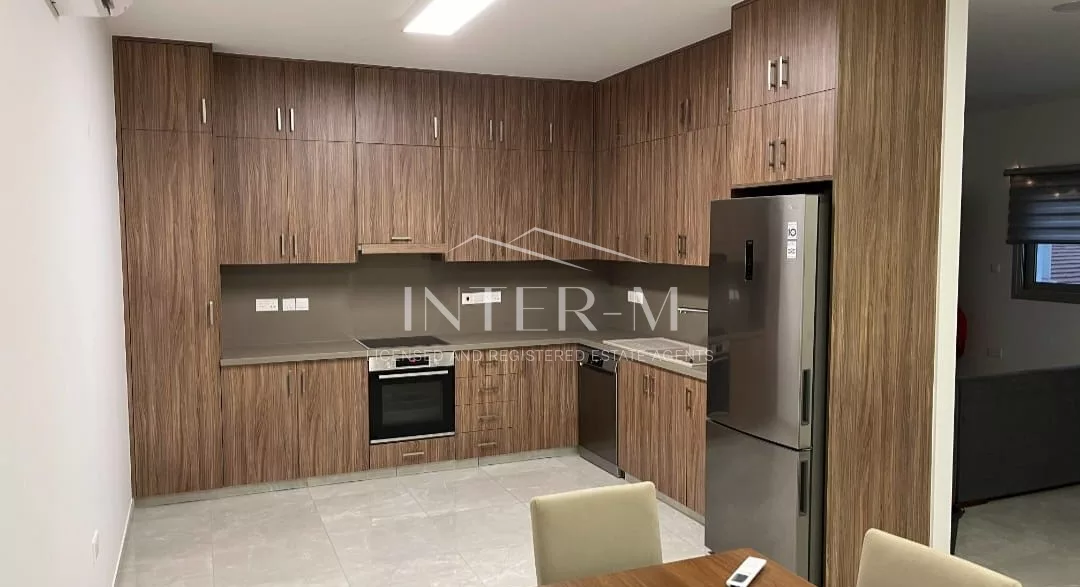 3 Bedroom Upper House For Rent In Kato Polemidia (3 Bedroom)