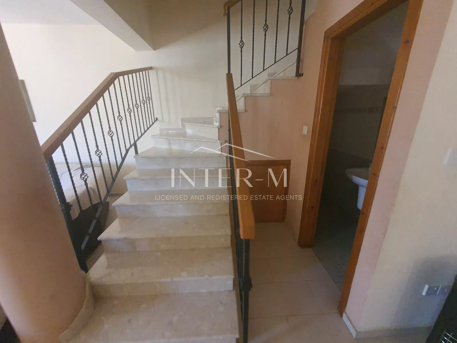 Detached House In Kato Polemidia For Sale (4 Bedroom) photo 9