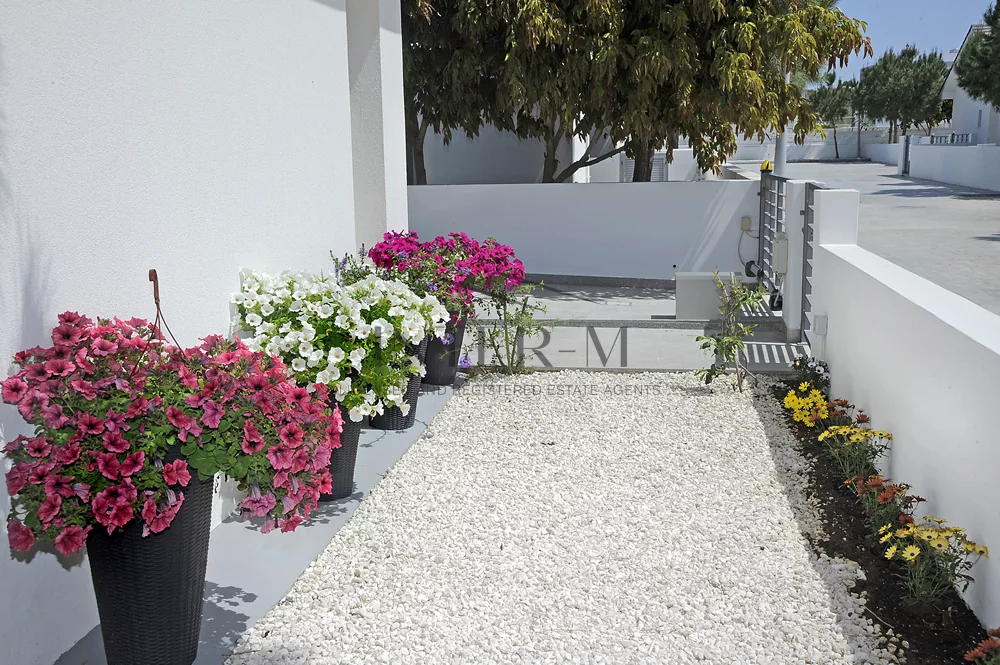 Villa For Rent In Perivolia , Larnaca  (3 Bedroom) photo 46