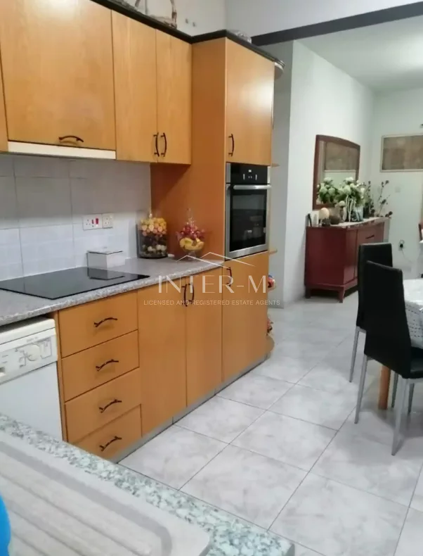 Beautiful  Detached House Fоr Sаle,Kato Polemidia, Limassol (6 Bedroom)