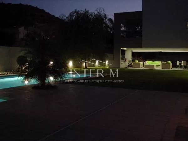 Incredible Villa For Sale In Palodia (4 Bedroom) φωτογραφία 3
