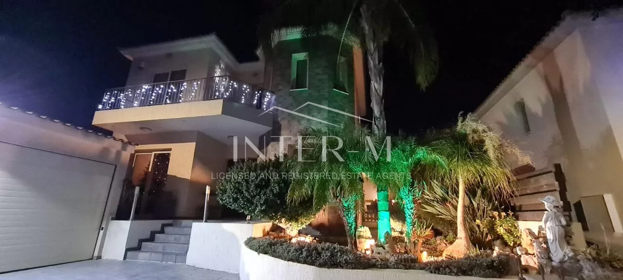Elegant 3-bedroom Detached House Fоr Sаle In Agios Loukas, Kolossi, Cyprus φωτογραφία 8