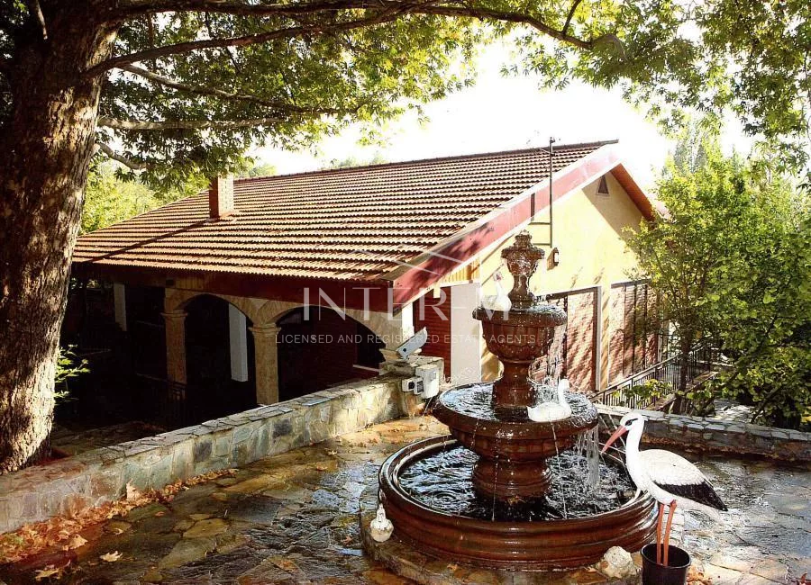 House In Platres (3 Bedroom)