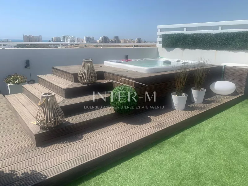 Exquisite 3-Bedroom Penthouse With Stunning Sea Views In Larnaca's Meckenzie Area (3 Bedroom)