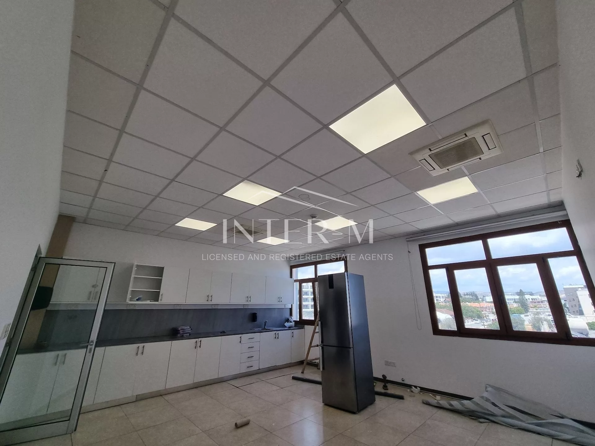 Office For Rent  In Cyprus, Limassol Kolonakiou Street (517 Sq.m) φωτογραφία 19