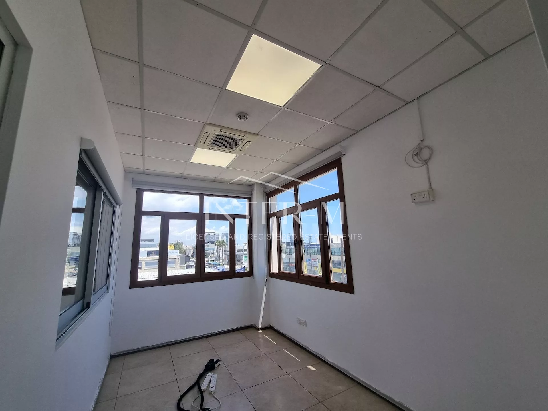 Office For Rent  In Cyprus, Limassol Kolonakiou Street (517 Sq.m) photo 3