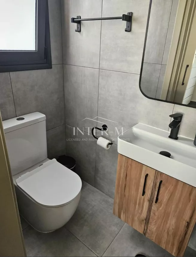 Fully Renovated 3-Bedroom Apartment For Sale In Mesa Geitonia, Limassol (3 Bedroom) φωτογραφία 14