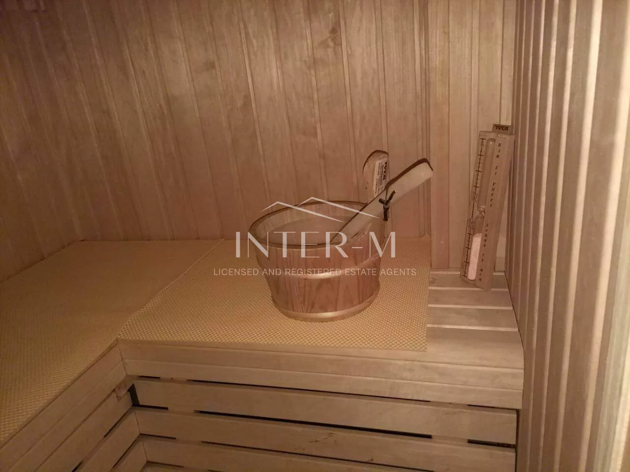 Luxury Villa For Sale In Agios Athanasios , Limassol(5 Bedroom) φωτογραφία 5