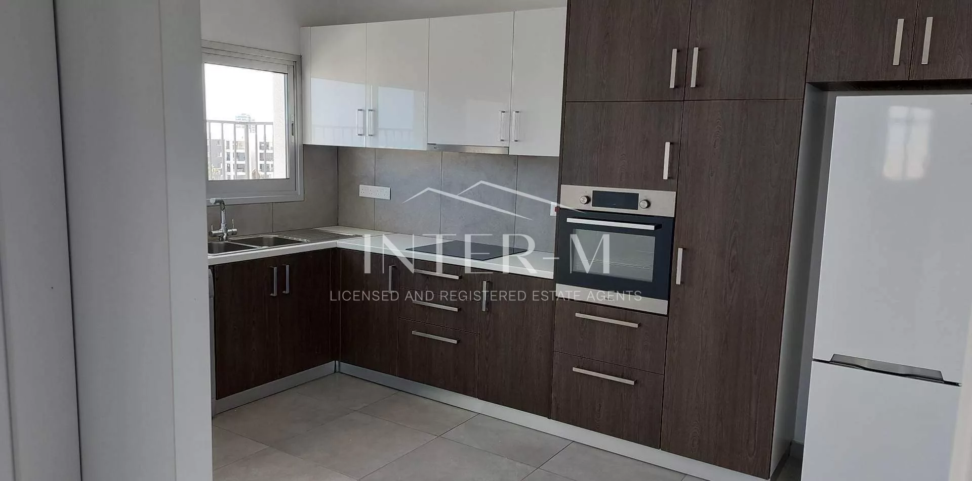 Apartment In Mesa Geitnia For Rent  (3 Bedroom)