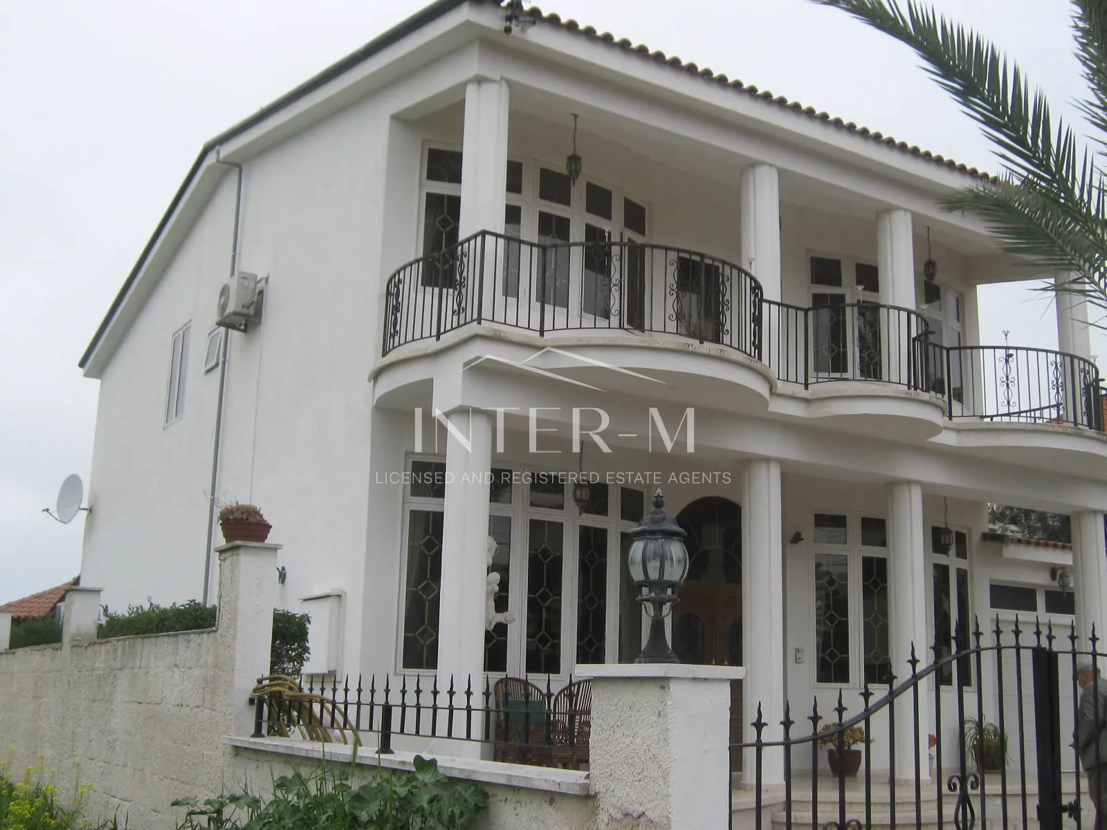 Detached  House  For  Sale In  Larnaca ( 330 SQM) (4 Bedroom)
