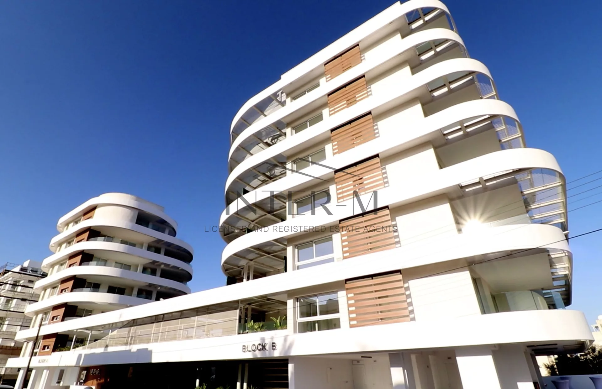 Luxurious Sea Front Apartment In Makenzie  (2 Bedroom) φωτογραφία 2