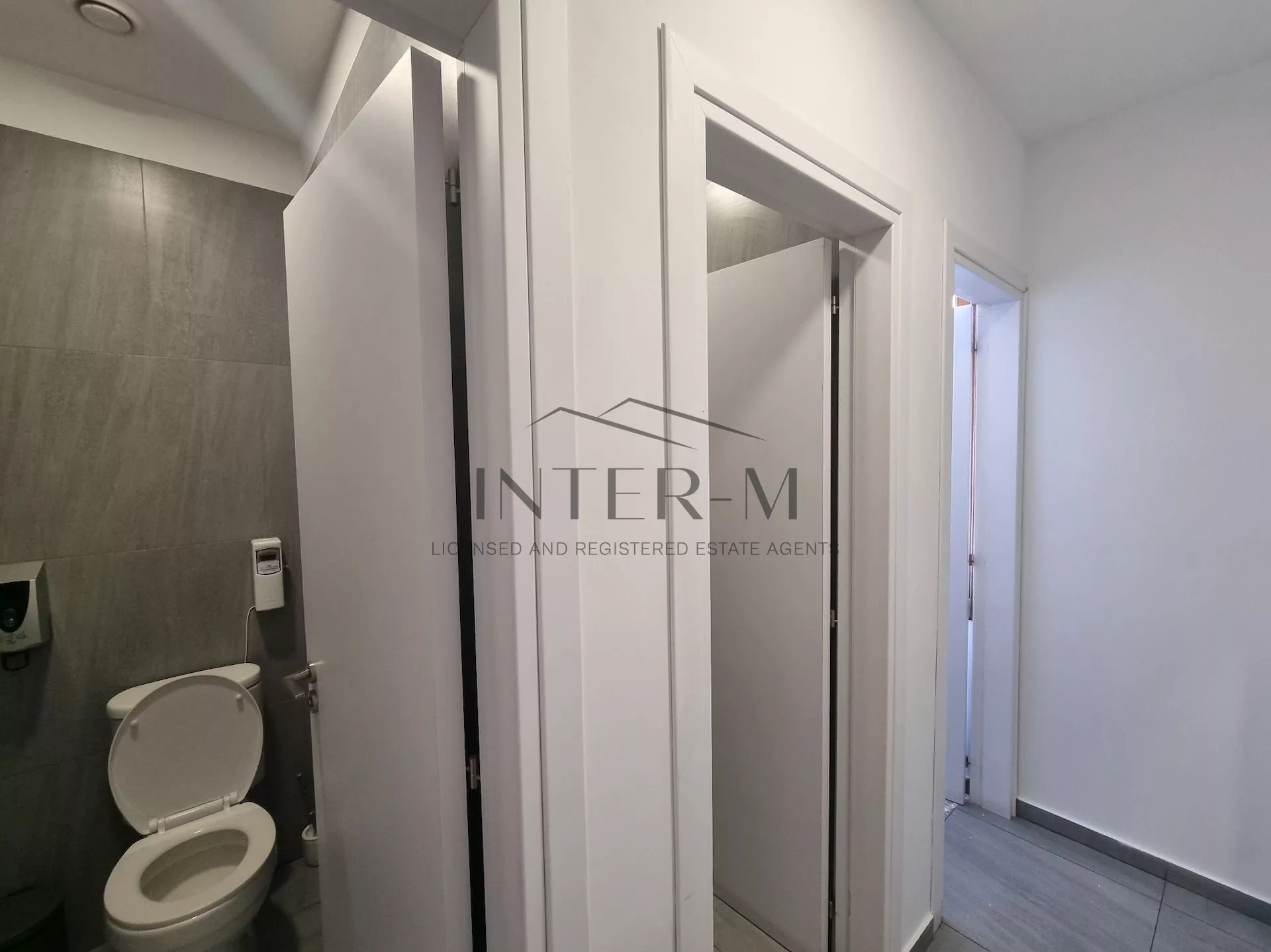 Office For Rent  In Cyprus, Limassol Kolonakiou Street (517 Sq.m) φωτογραφία 22