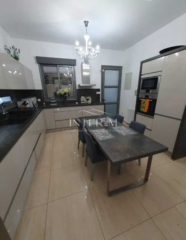 Beautiful  Villa To Rent In,Agios Tychon, Limassol (5 Bedroom)