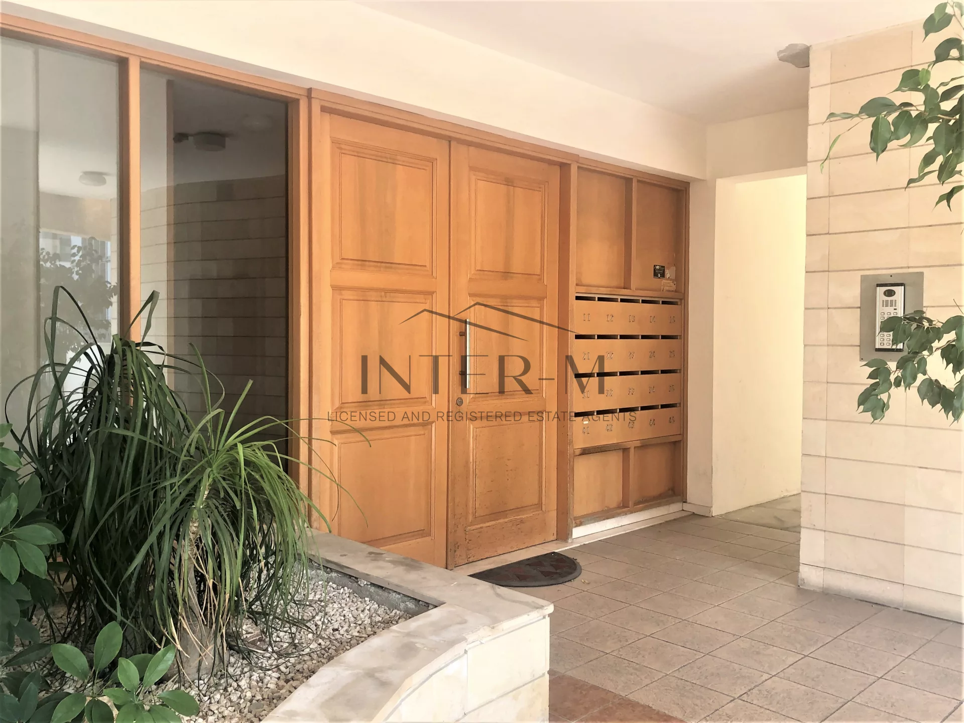 Amazing Three Bedroom Apartment In Neapolis (3 Bedroom)