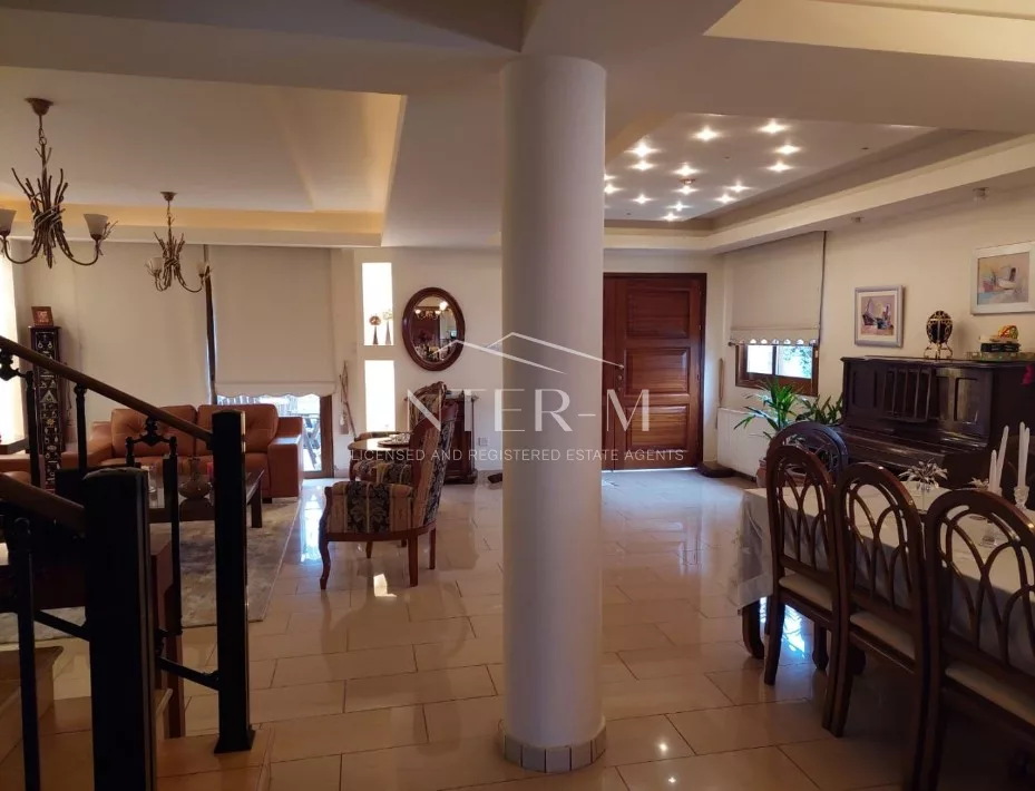 Spacious Semi-Detached House For Sale In Agios Athanasios, Limassol, Cyprus(4 Bedrooms) photo 6