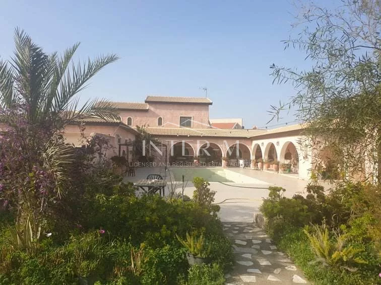Spacious And Striking Villa For Sale In Mosfiloti, Larnaca (4 Bedroom) φωτογραφία 16
