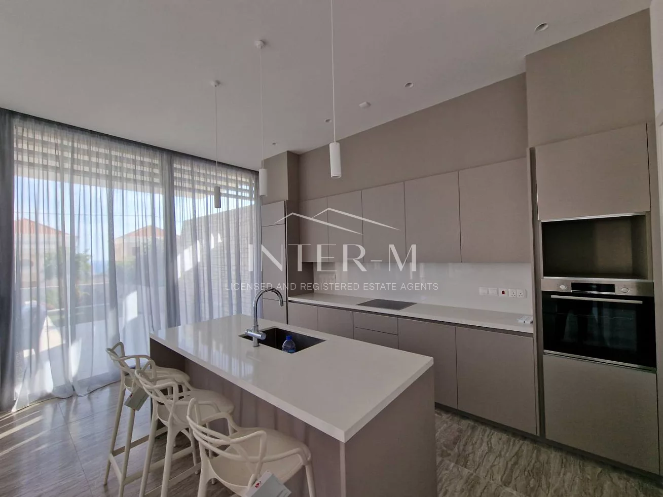 Stylish 3-Bedroom Villa For Sale In Eptagonia, Limassol, Cyprus photo 24
