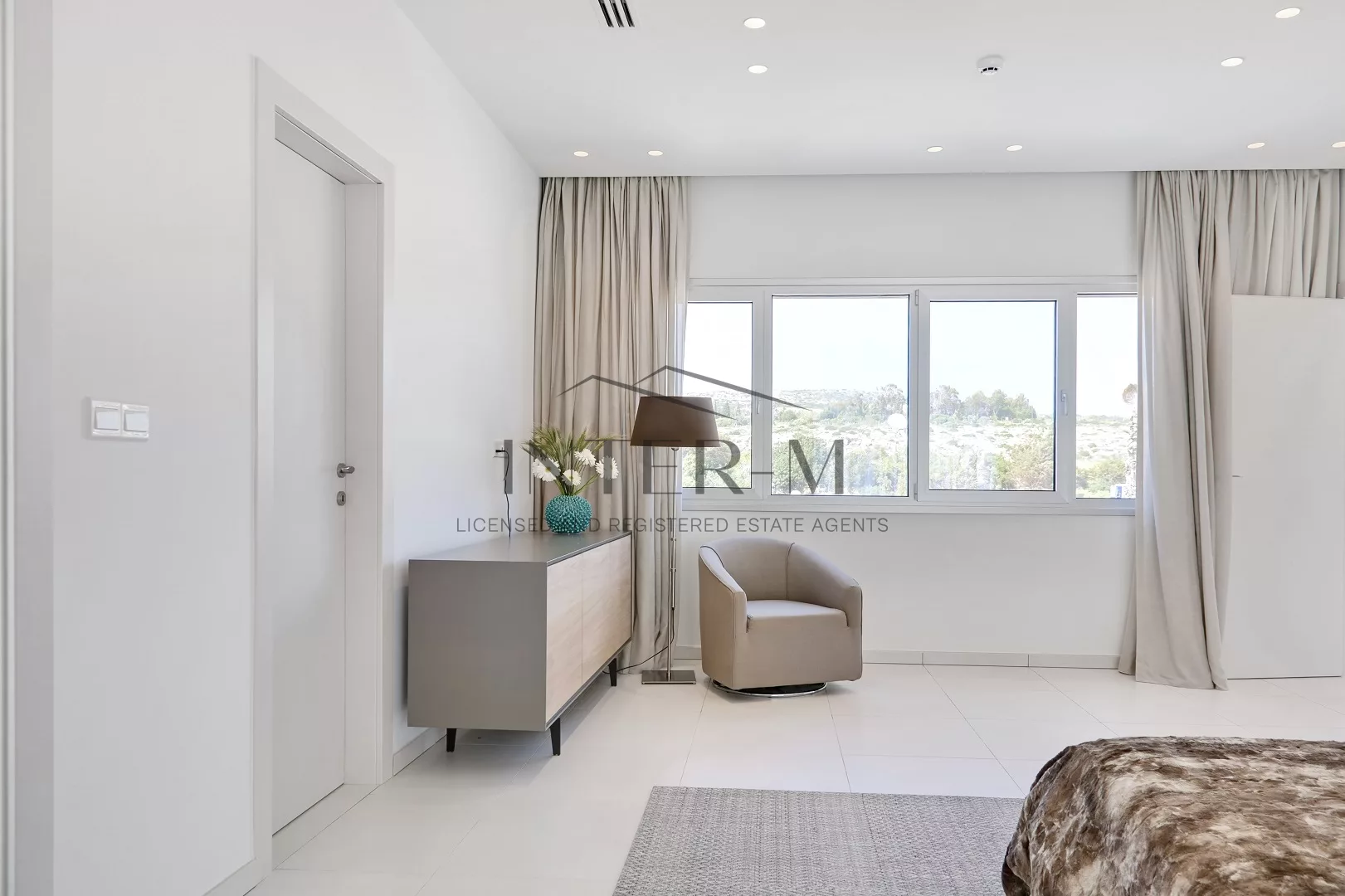 Luxury Villa For Sale In Ayia Napa  (3 Bedroom) photo 9