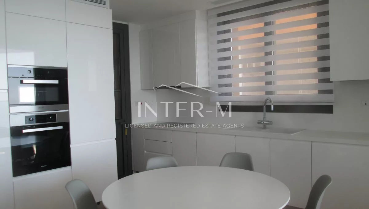 Exclusive Beachfront For Rent Living In The Heart Of Limassol, Cyprus (3 Bedroom) photo 3