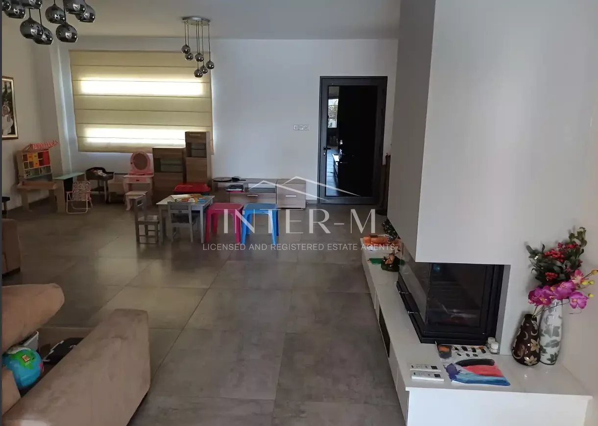 Stylish 4-Bedroom Semi-Detached House For Rent In Ypsonas, Limassol (4 Bedroom) φωτογραφία 8