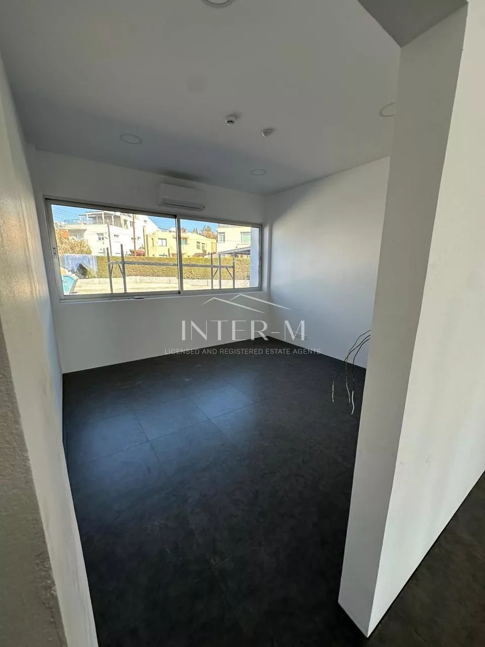 Commercial Building For Rent In Agios Athanasios , Limassol , Cyprus photo 7