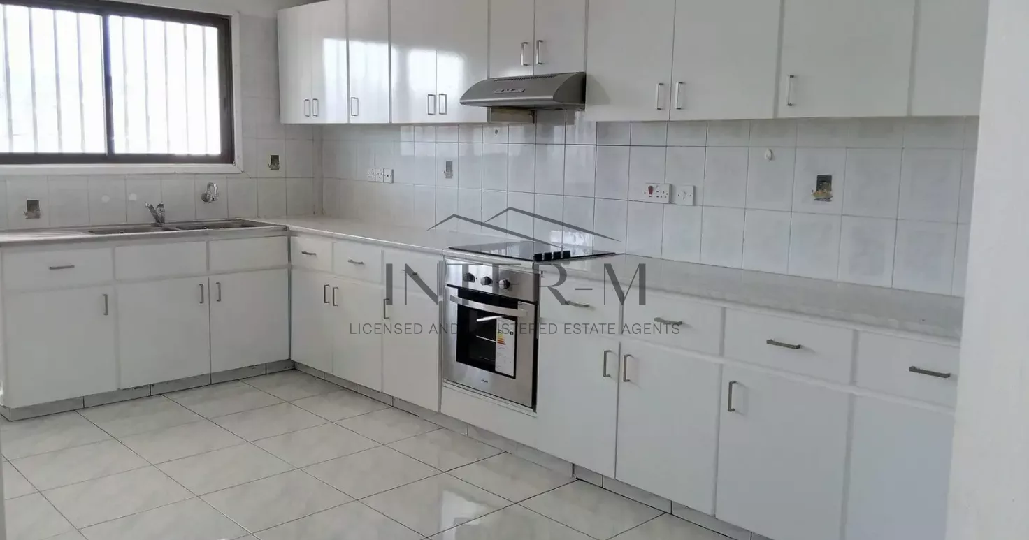 Building In Central Limassol, In Agios Nikolaos Limassol (242 Sq.m) photo 2