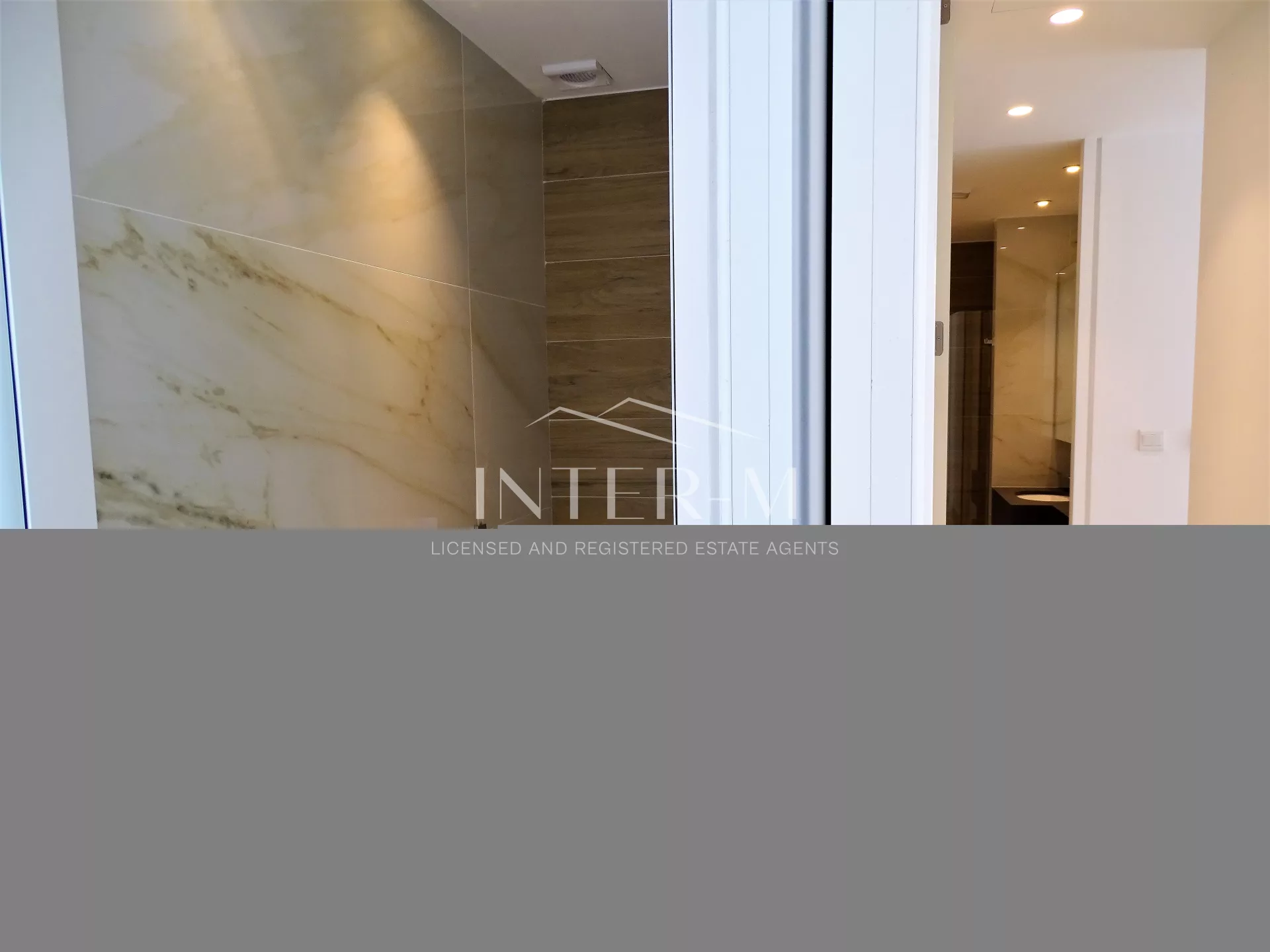 Luxury 3 Bedroom Whole Floor Apartments For Sale In Germasogeia  (3 Bedroom) photo 15