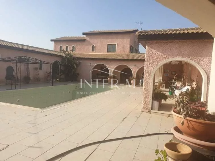 Spacious And Striking Villa For Sale In Mosfiloti, Larnaca (4 Bedroom) φωτογραφία 17