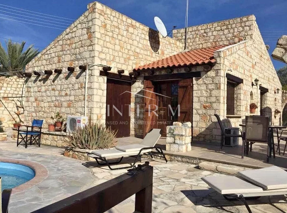 Charming House For Rent In Anarita, Paphos, Cyprus(2 Bedrooms)