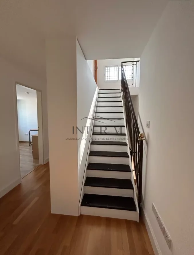Spacious 5-Bedroom Semi-Detached House For Rent In Agia Fyla, Limassol (5 Bedroom) φωτογραφία 9
