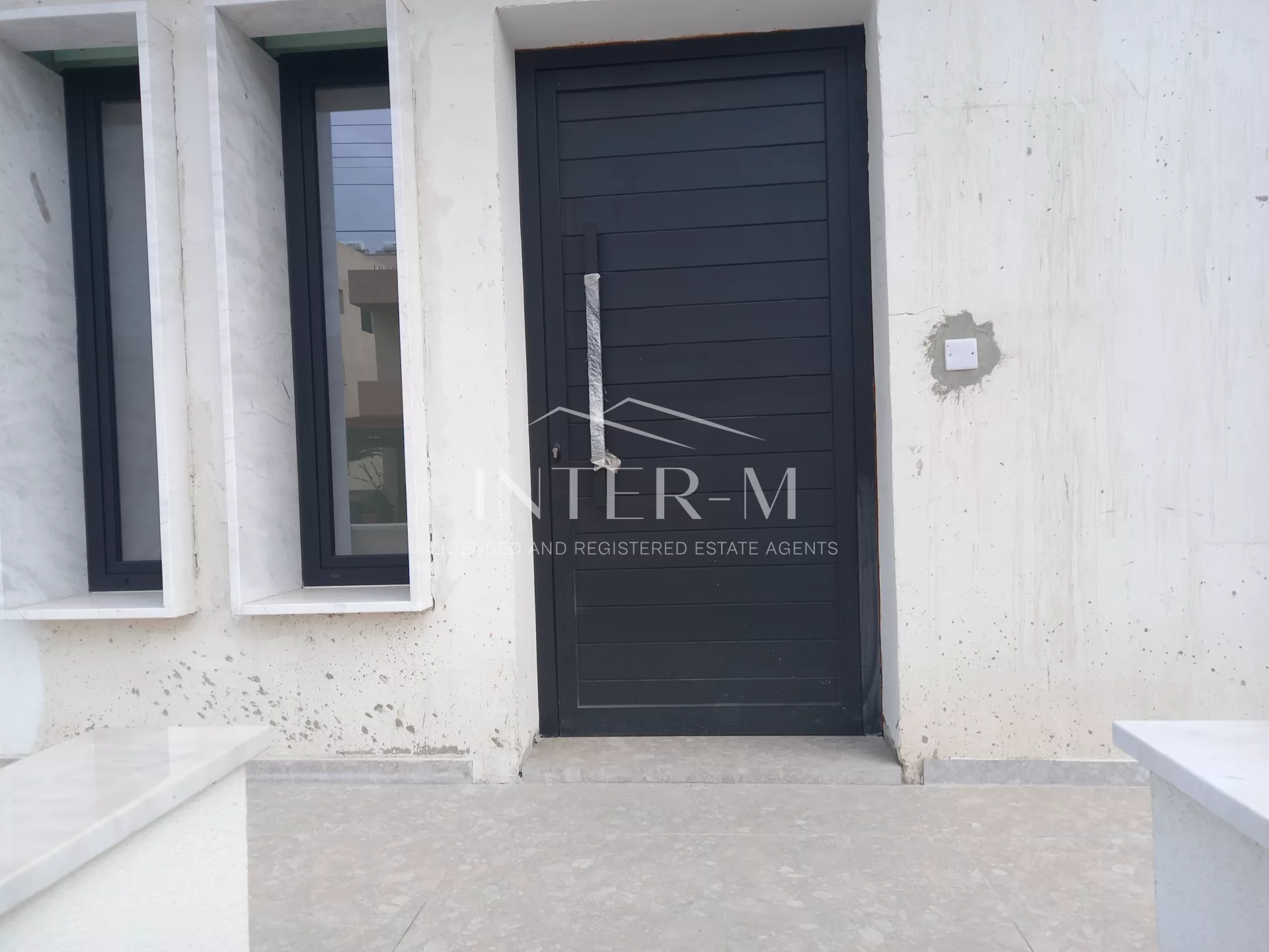 3 Level Semi-detached Building -3 Houses- For Sale In Kato Polemidia (7 Bedrooms) photo 3